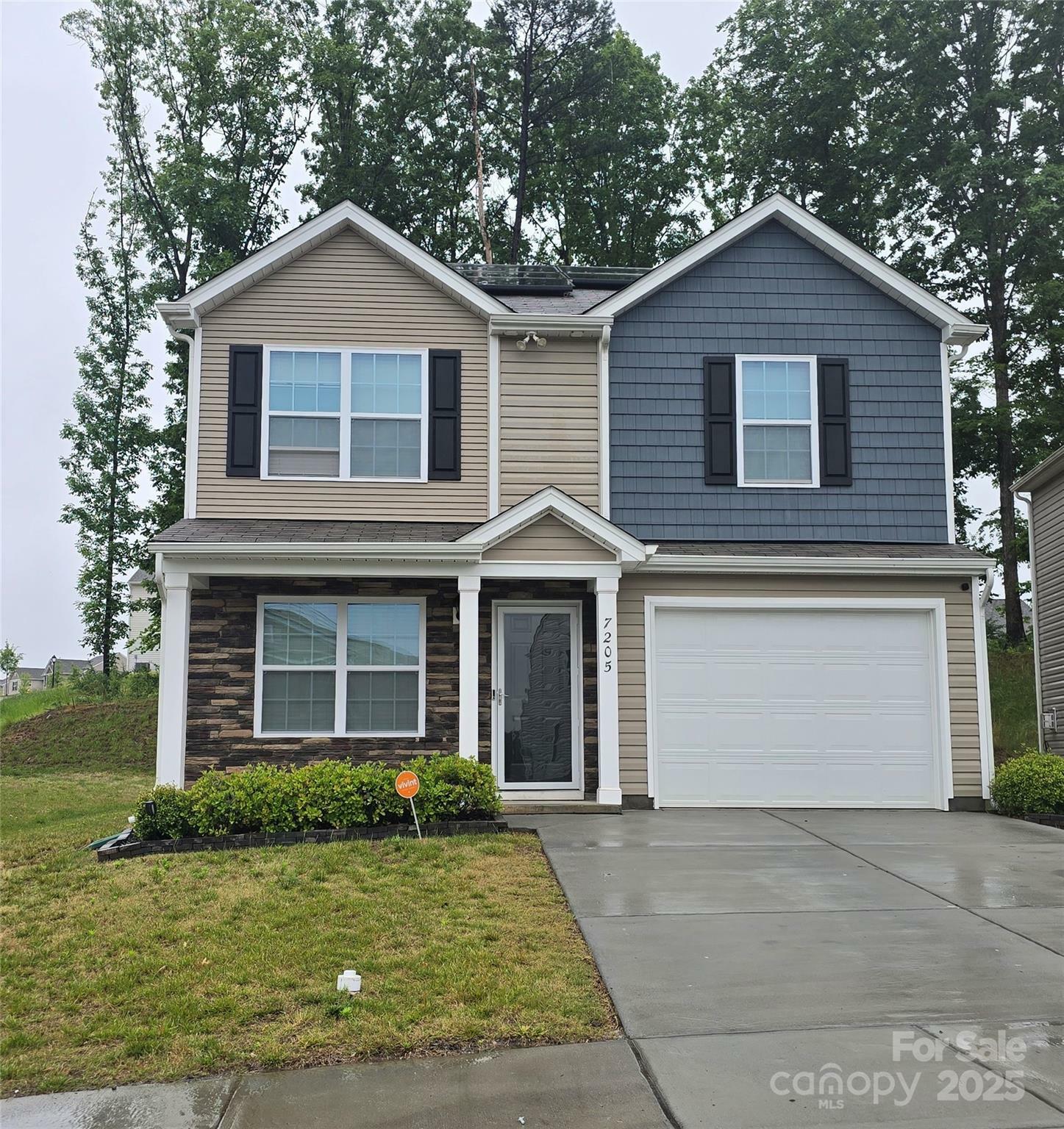 7205 Finnigan Road  Charlotte NC 28215 photo