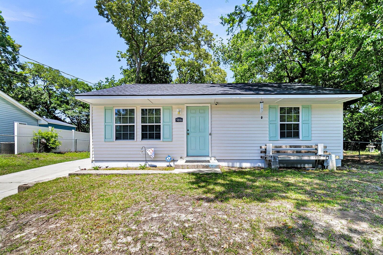 Property Photo: 5806 Robinhood Drive SC 29410