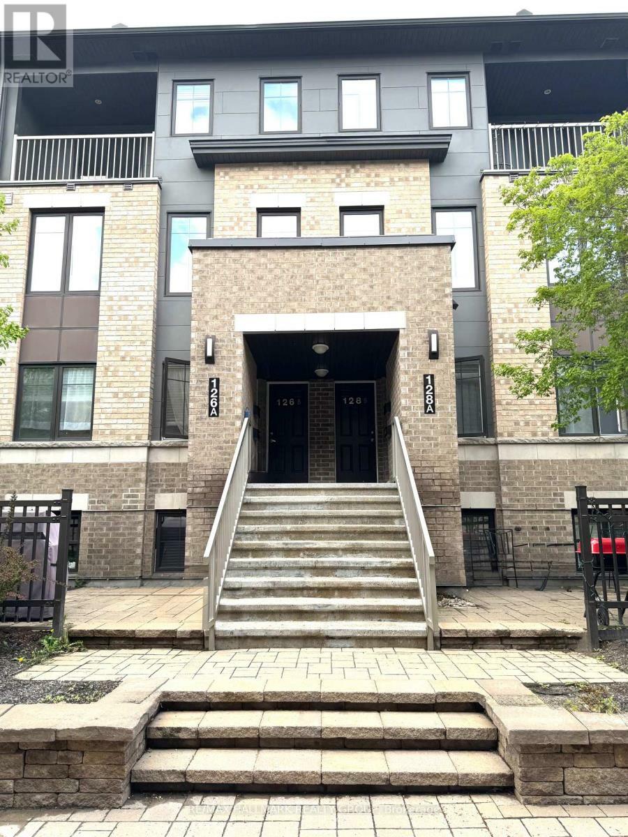 126 Lindenshade Drive 21  Ottawa ON K2J 5R5 photo