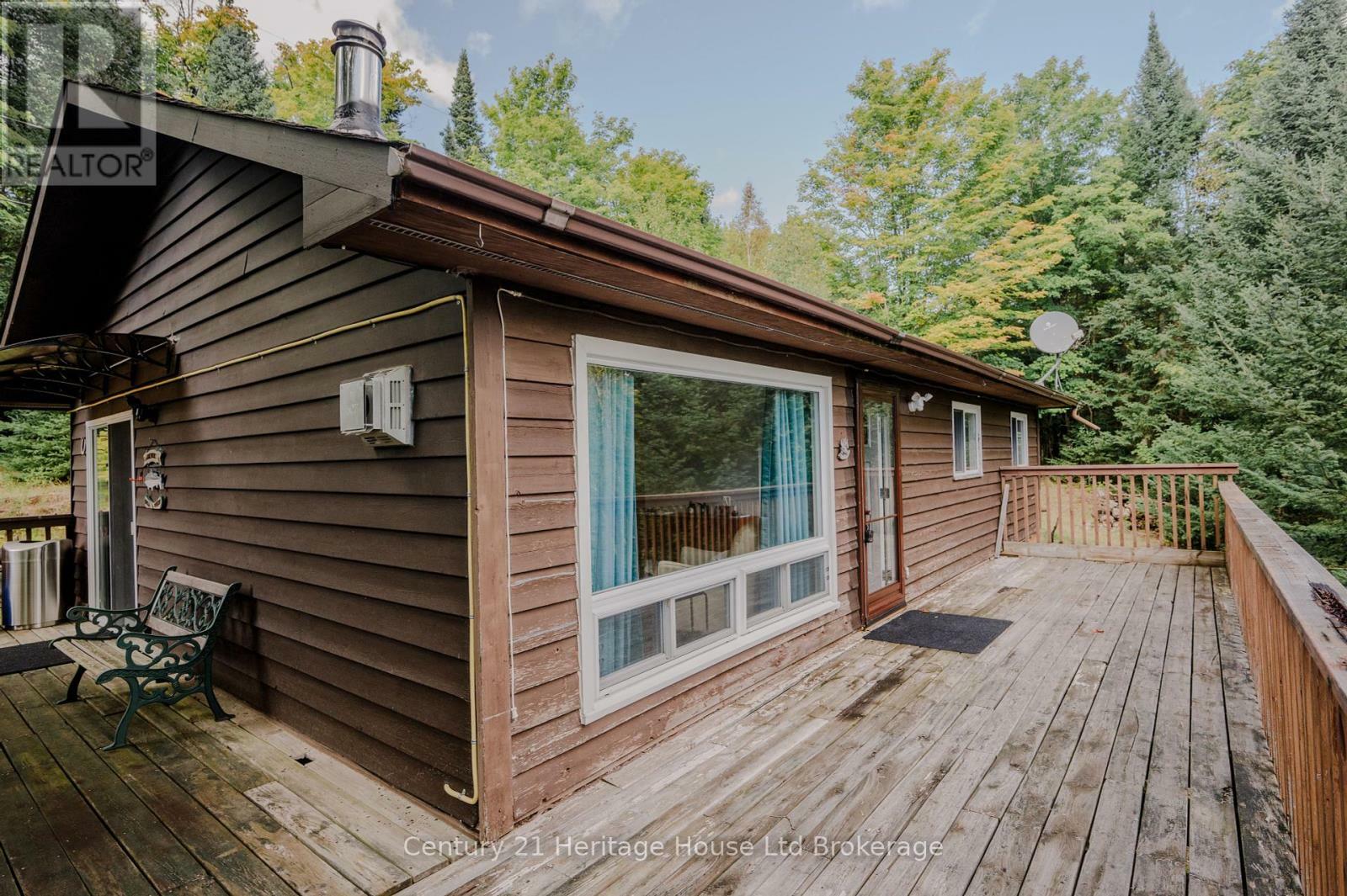 Property Photo: 95 Gray Jay Lane ON P0A 1M0