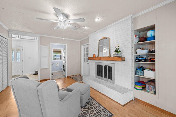 Property Photo: 197 Country Club Road FL 32579