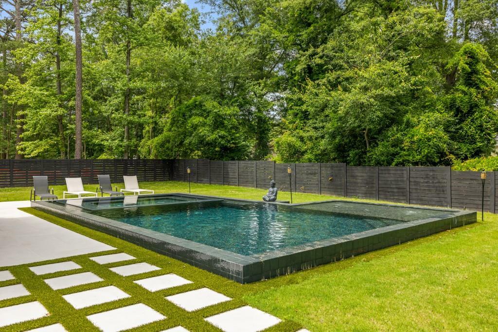 Property Photo: 185 Pebble Trail GA 30009