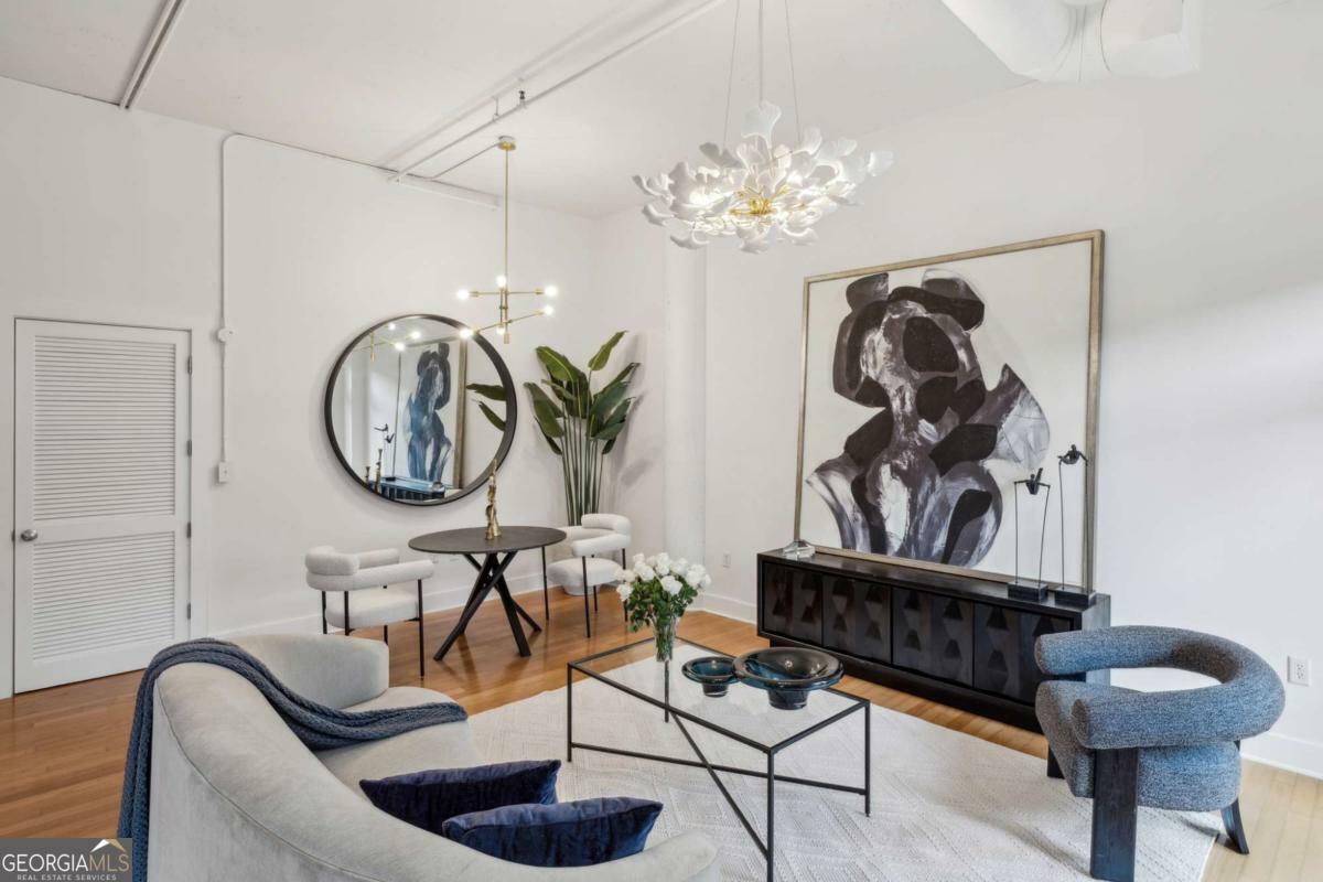 Property Photo: 1058 Piedmont Avenue 103 GA 30309