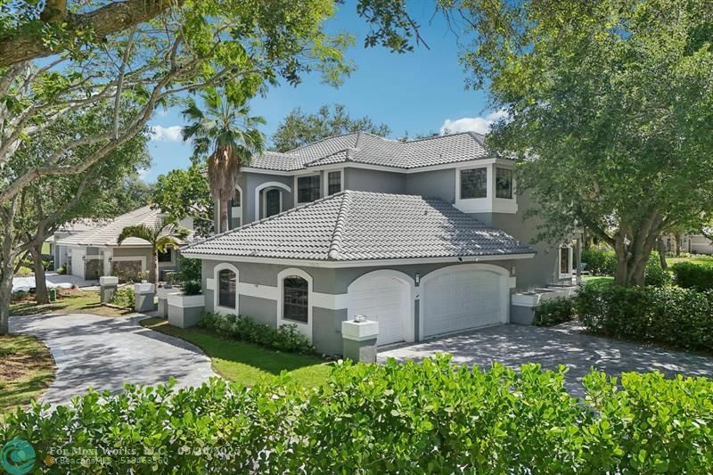 Property Photo: 1943 Hartford Way FL 33071