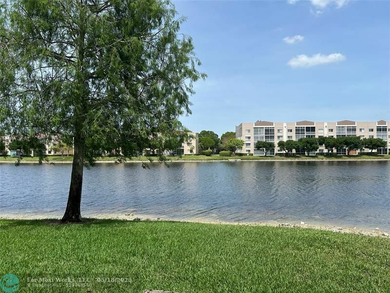 Property Photo: 7413 Granville Dr 107 FL 33321