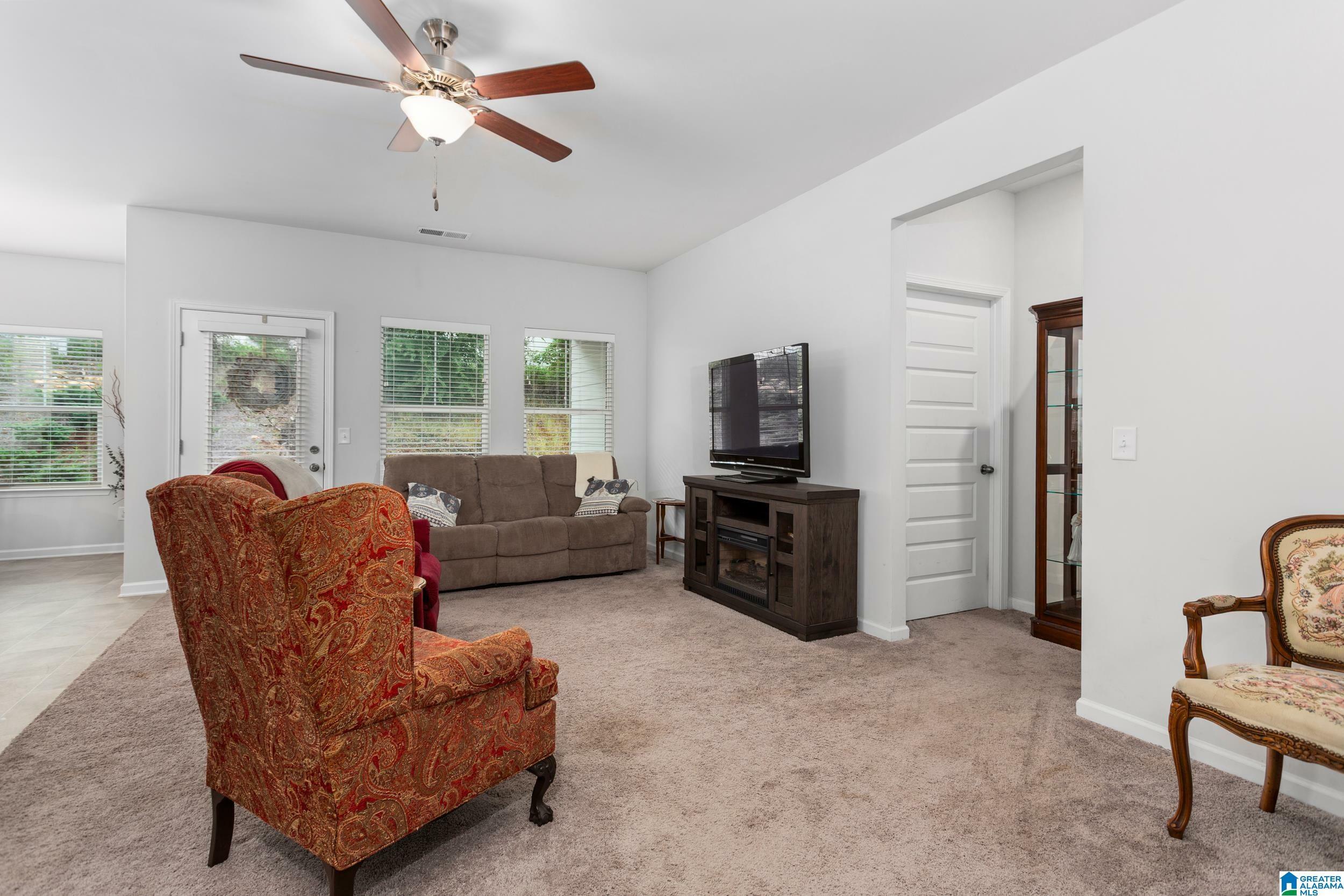 Property Photo: 26 Cove Court AL 35096