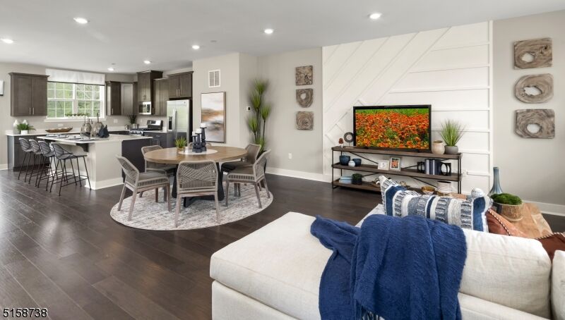 Property Photo:  47 Gladstone Ct  NJ 07981 