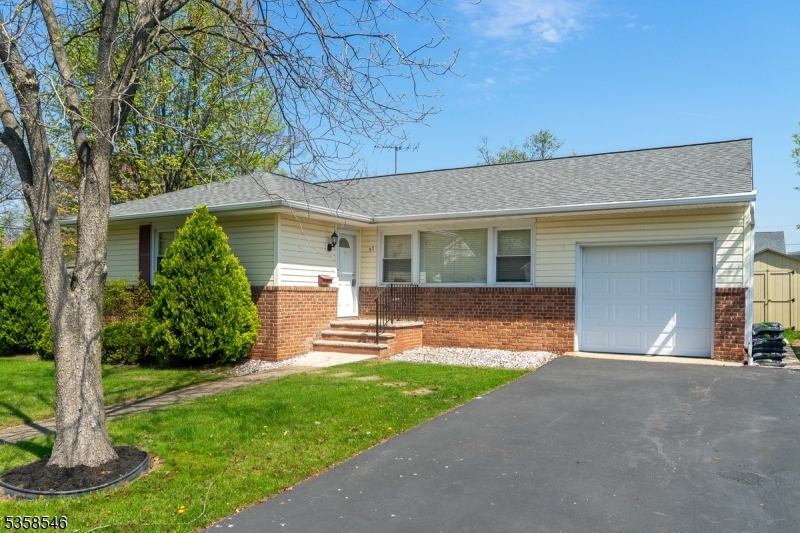 37 S Cadillac Dr  Somerville Boro NJ 08876 photo