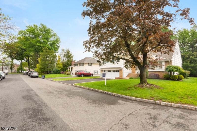 Property Photo: 3 Red Maple Ln NJ 07033
