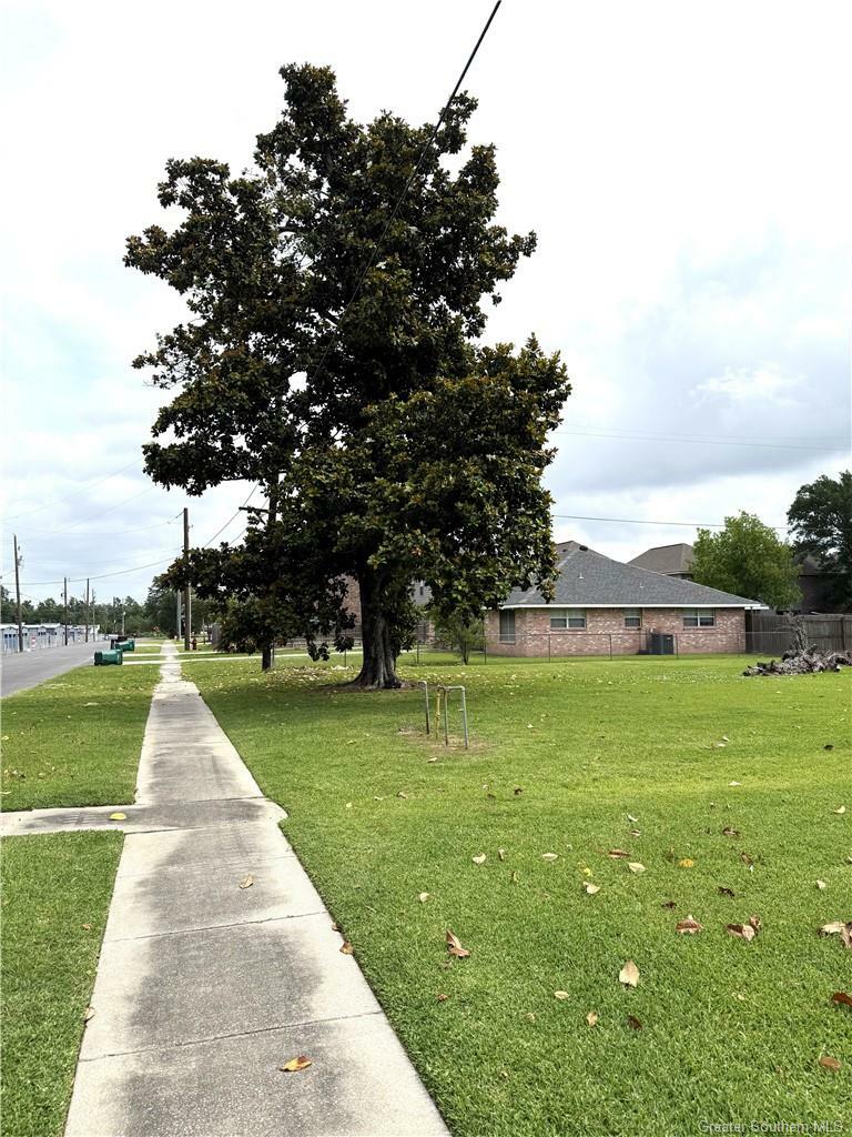 Property Photo: 3619 Heard Road LA 70605