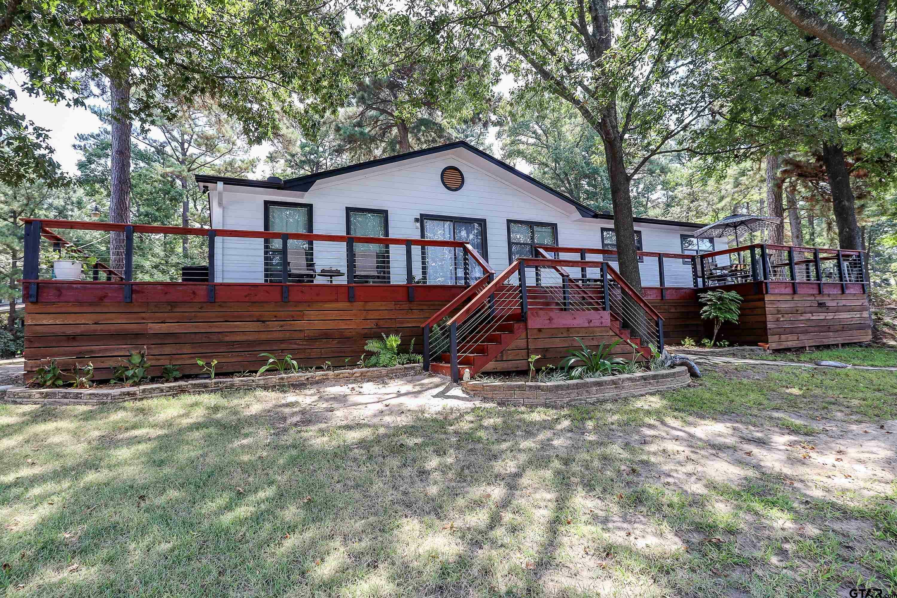 Property Photo: 306 Lake Drive TX 75457
