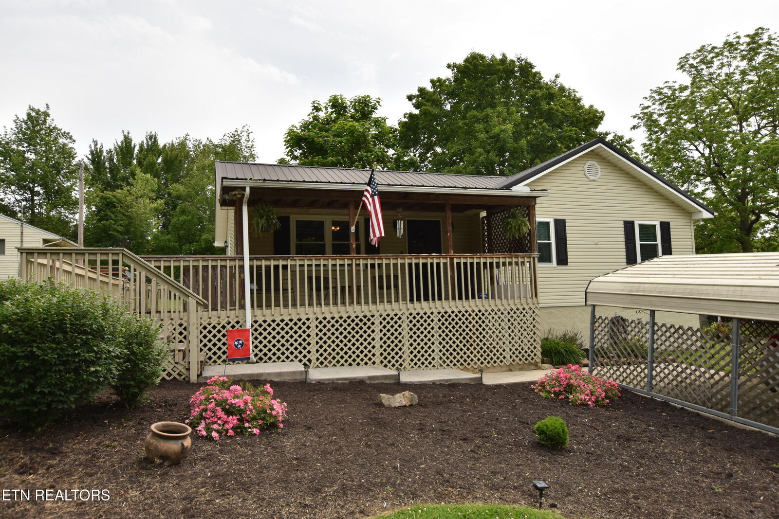 Property Photo: 308 Twenty 1st St. N TN 37766