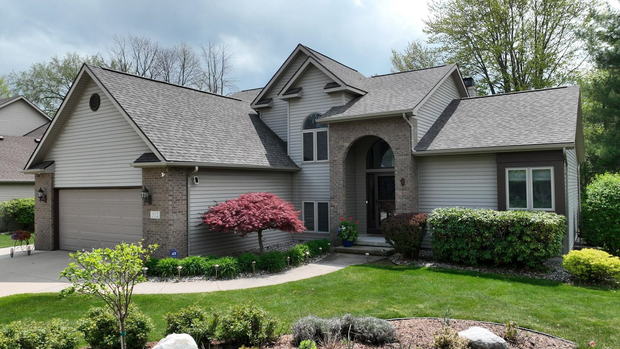 512 Stillmeadow  Midland MI 48642 photo