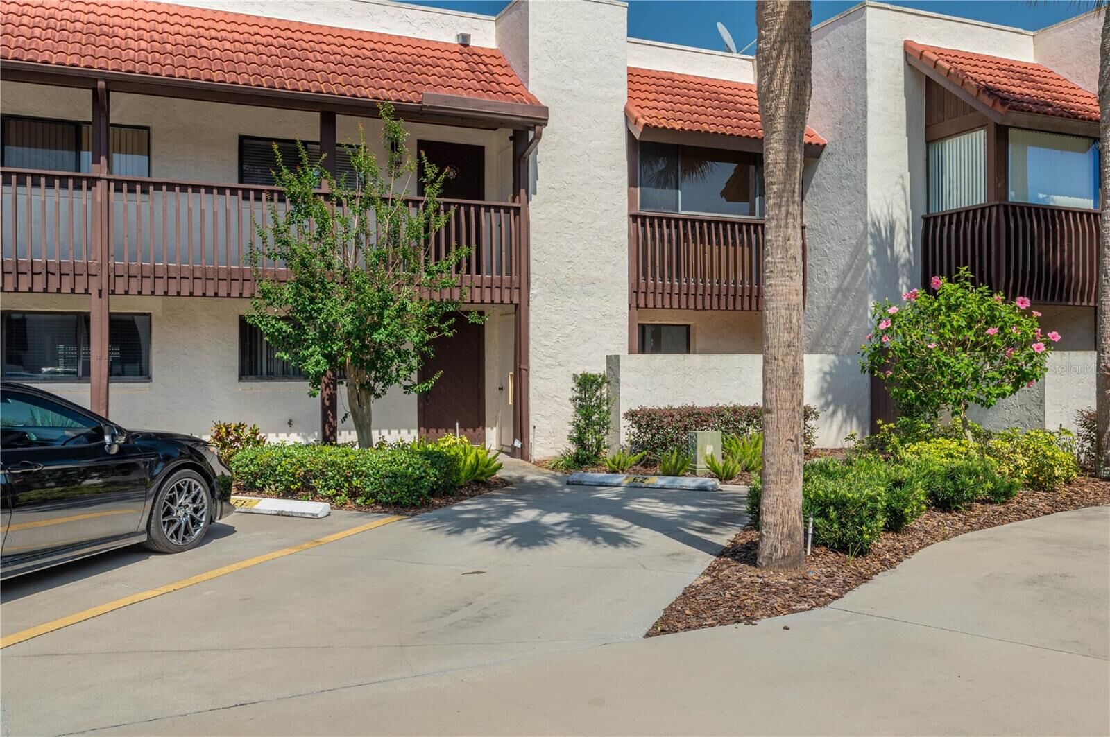 Property Photo:  5102 Village Court E-2  FL 33898 