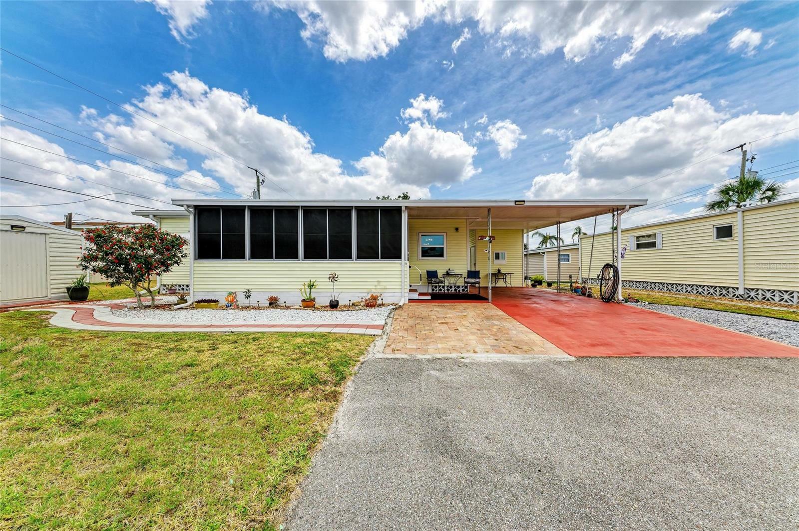 Property Photo: 5115 5th A Street E FL 34203