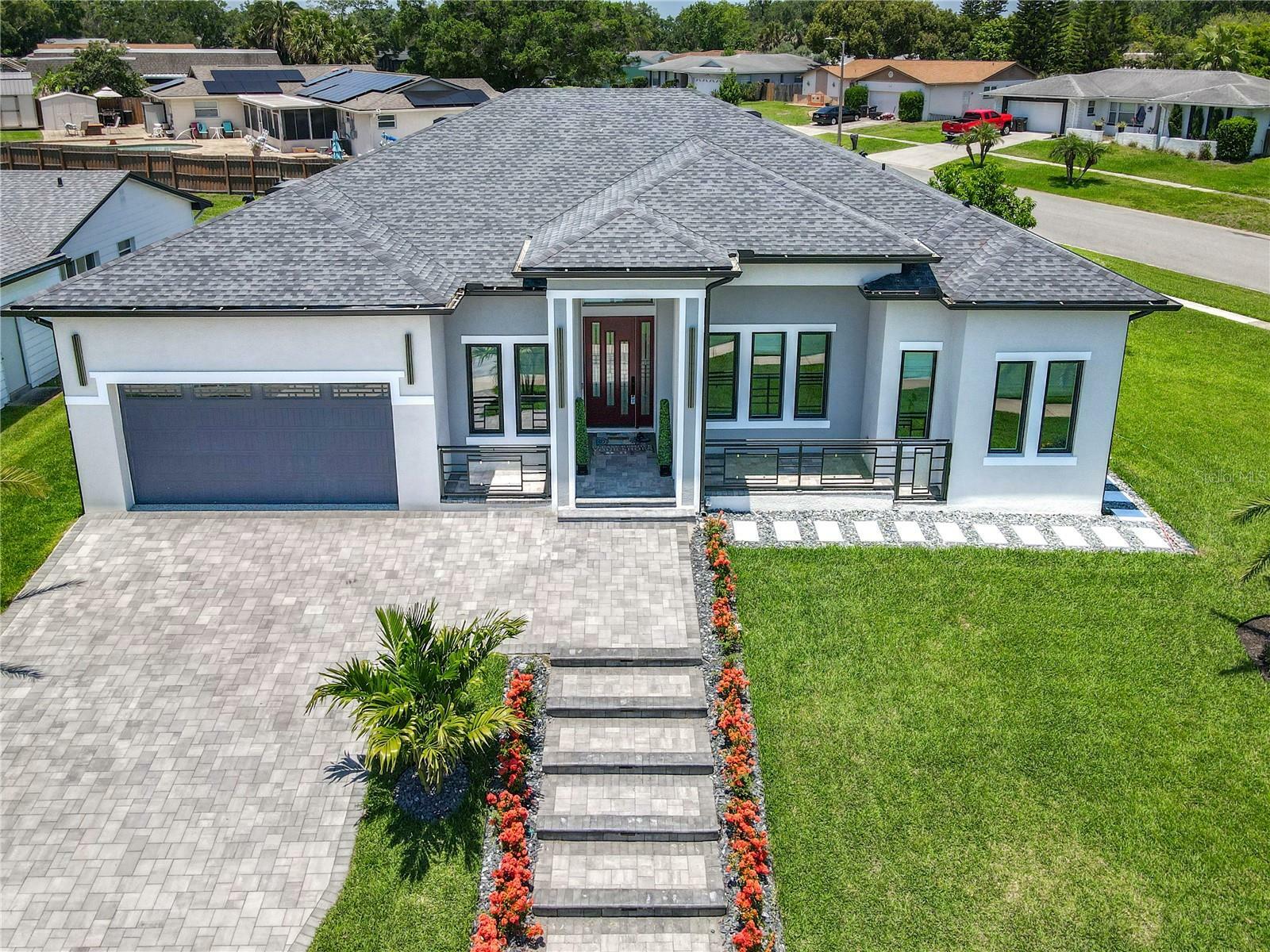 Property Photo: 601 Green Briar Boulevard FL 32714