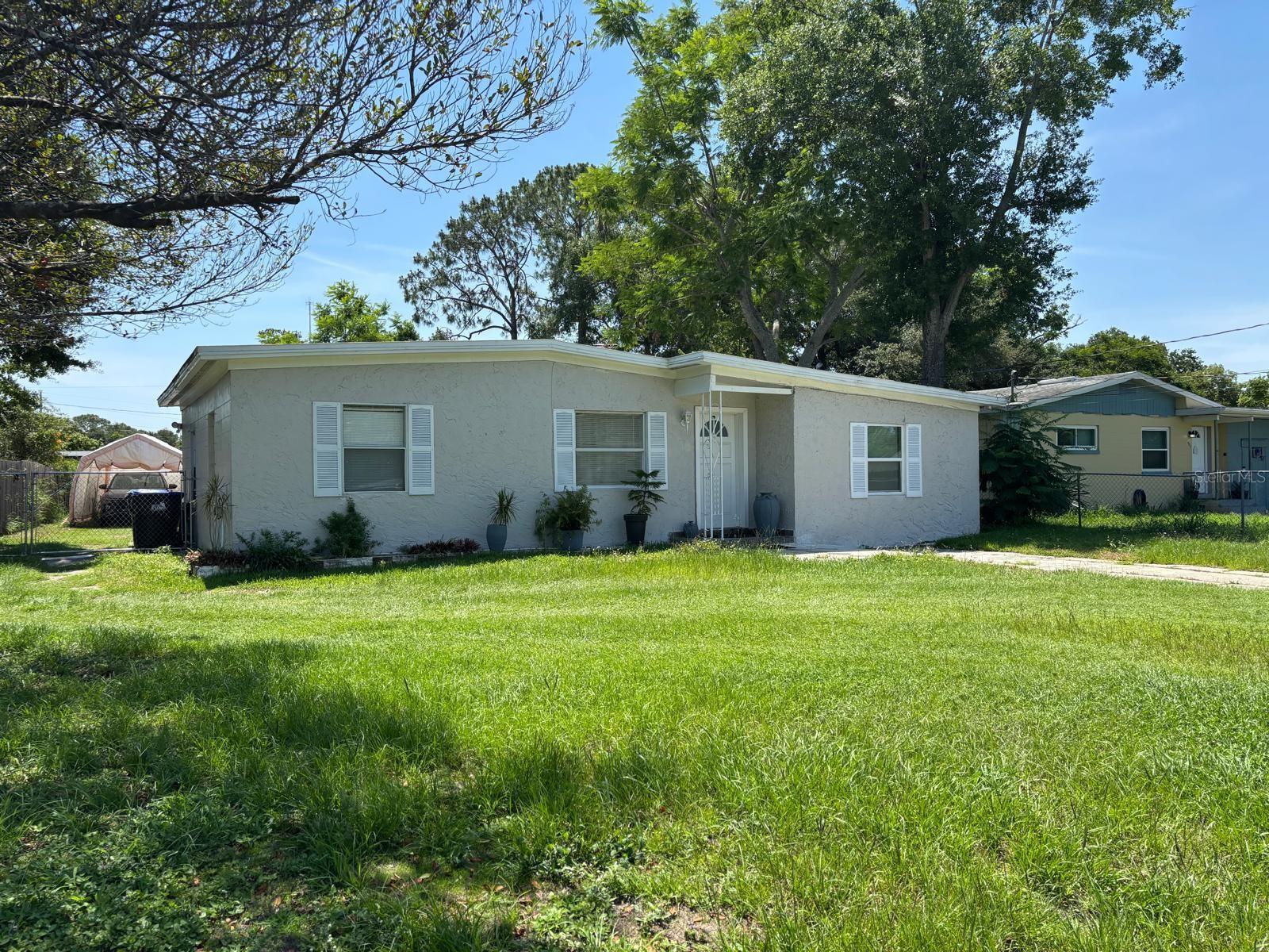 Property Photo: 921 Alecon Drive FL 32808