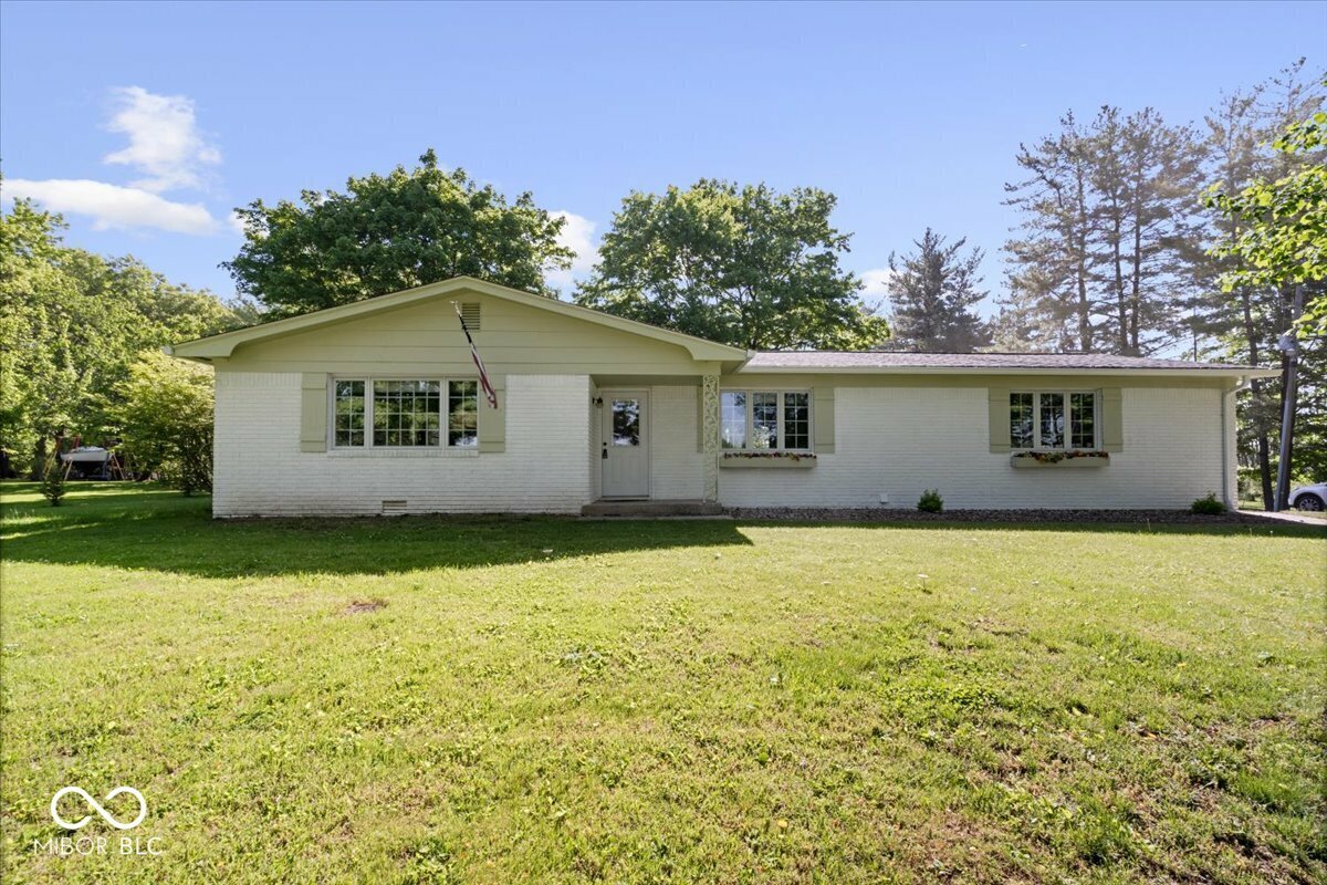 305 N 1100 E  Zionsville IN 46077 photo