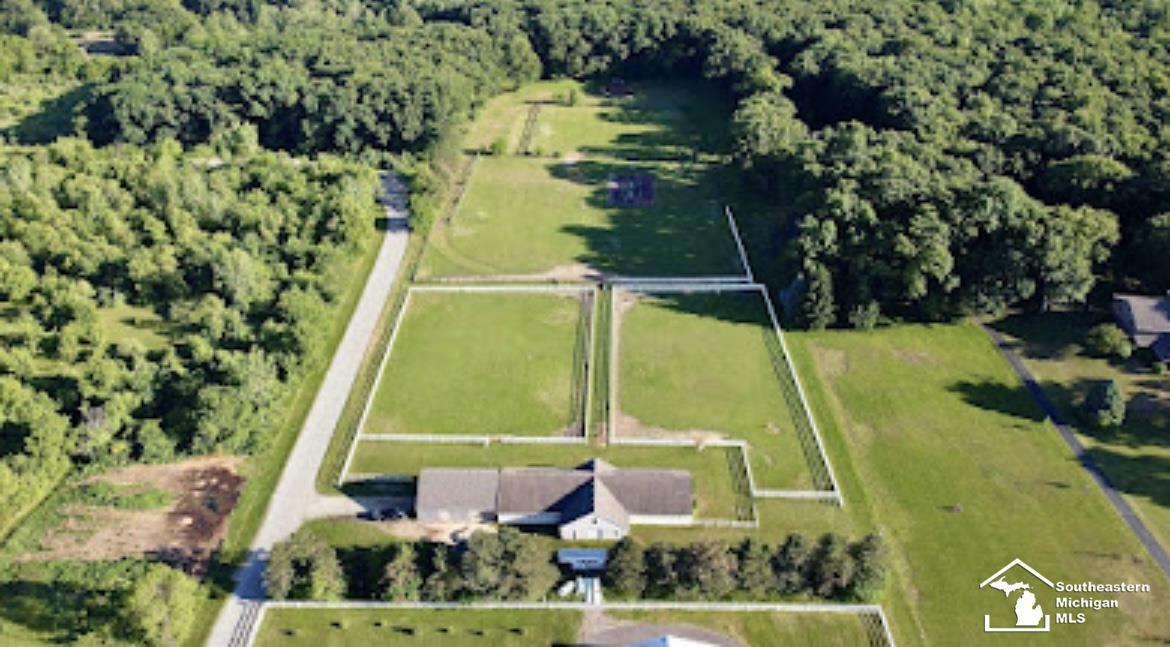 Property Photo: 1935 W Erie Road MI 48182