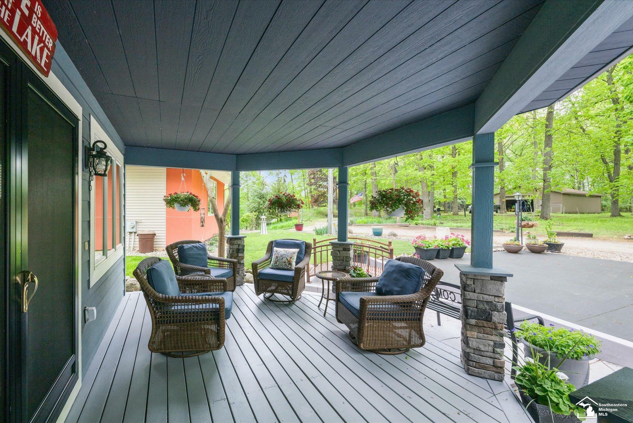 Property Photo:  2307 Tecumseh Drive  MI 49230 
