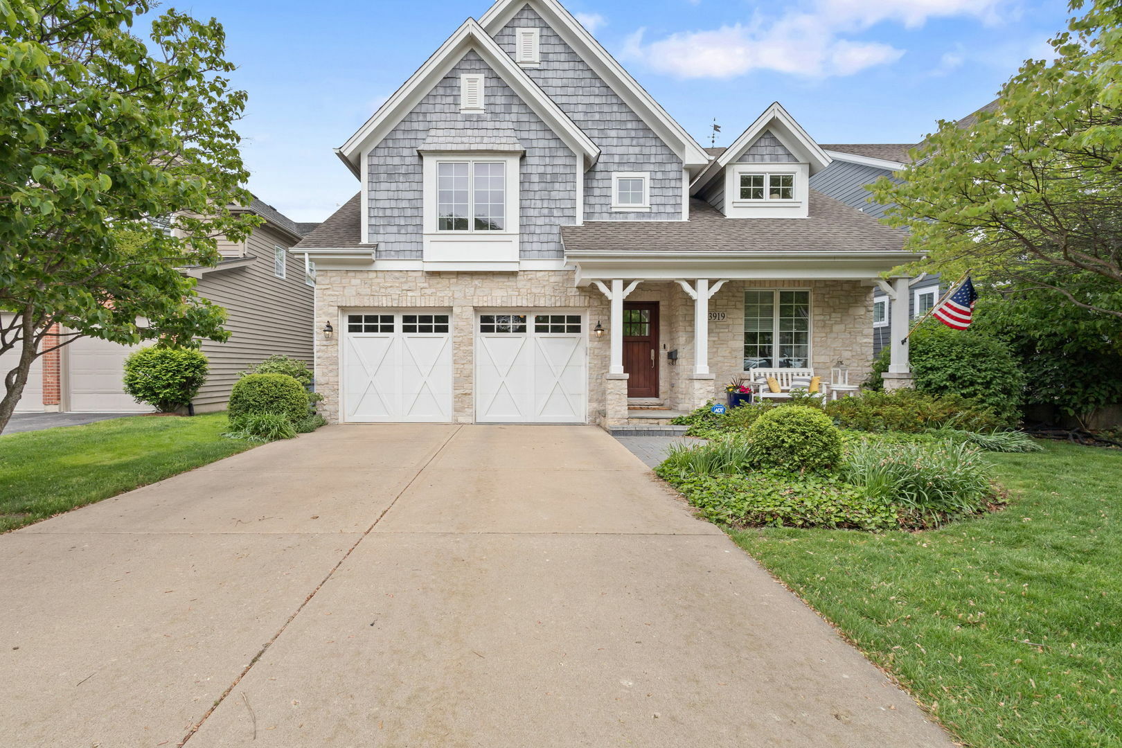 Property Photo: 3919 Washington Street IL 60515