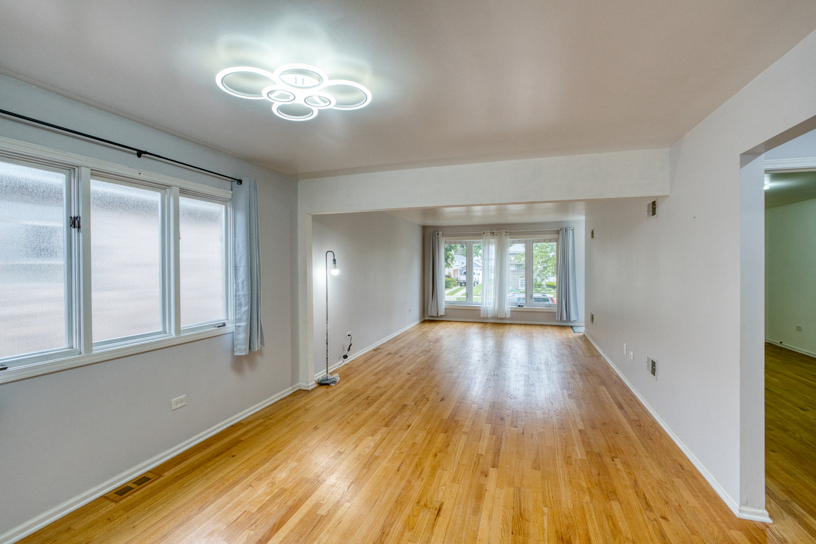 Property Photo: 5416 N Neva Avenue IL 60656