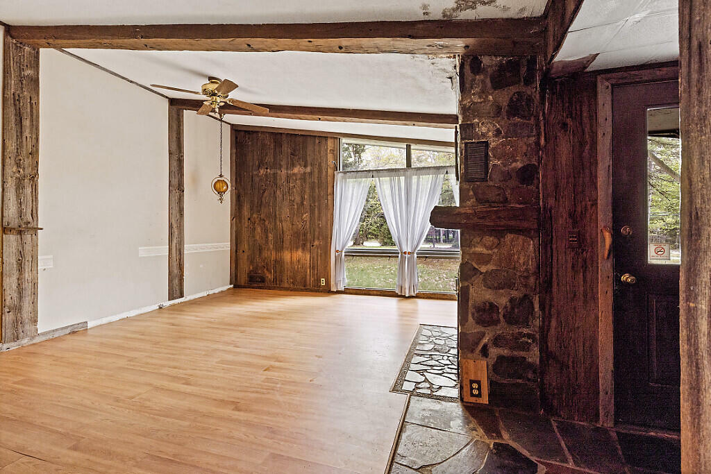 Property Photo: 587 Lewiston Road ME 04086