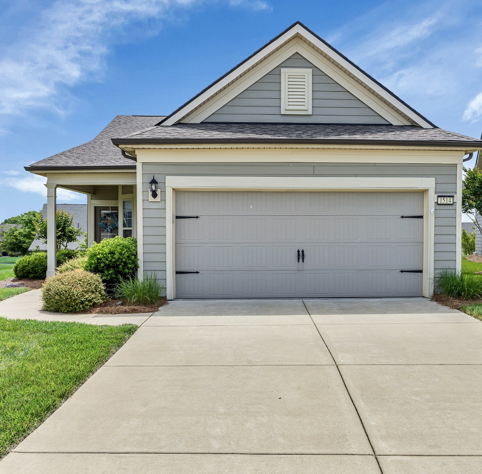 Property Photo: 1514 Bledsoe Knl TN 37174