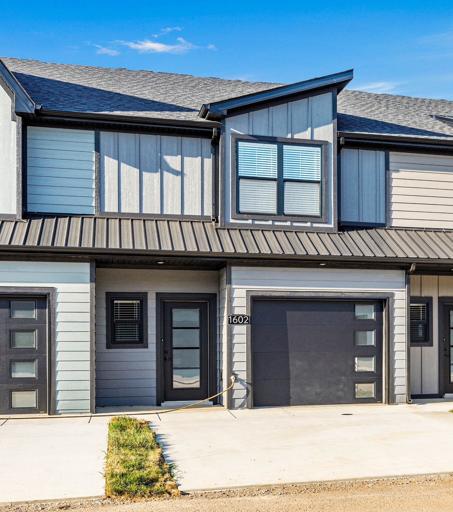 Property Photo:  1602 Jonathan Wade Circle  TN 37043 