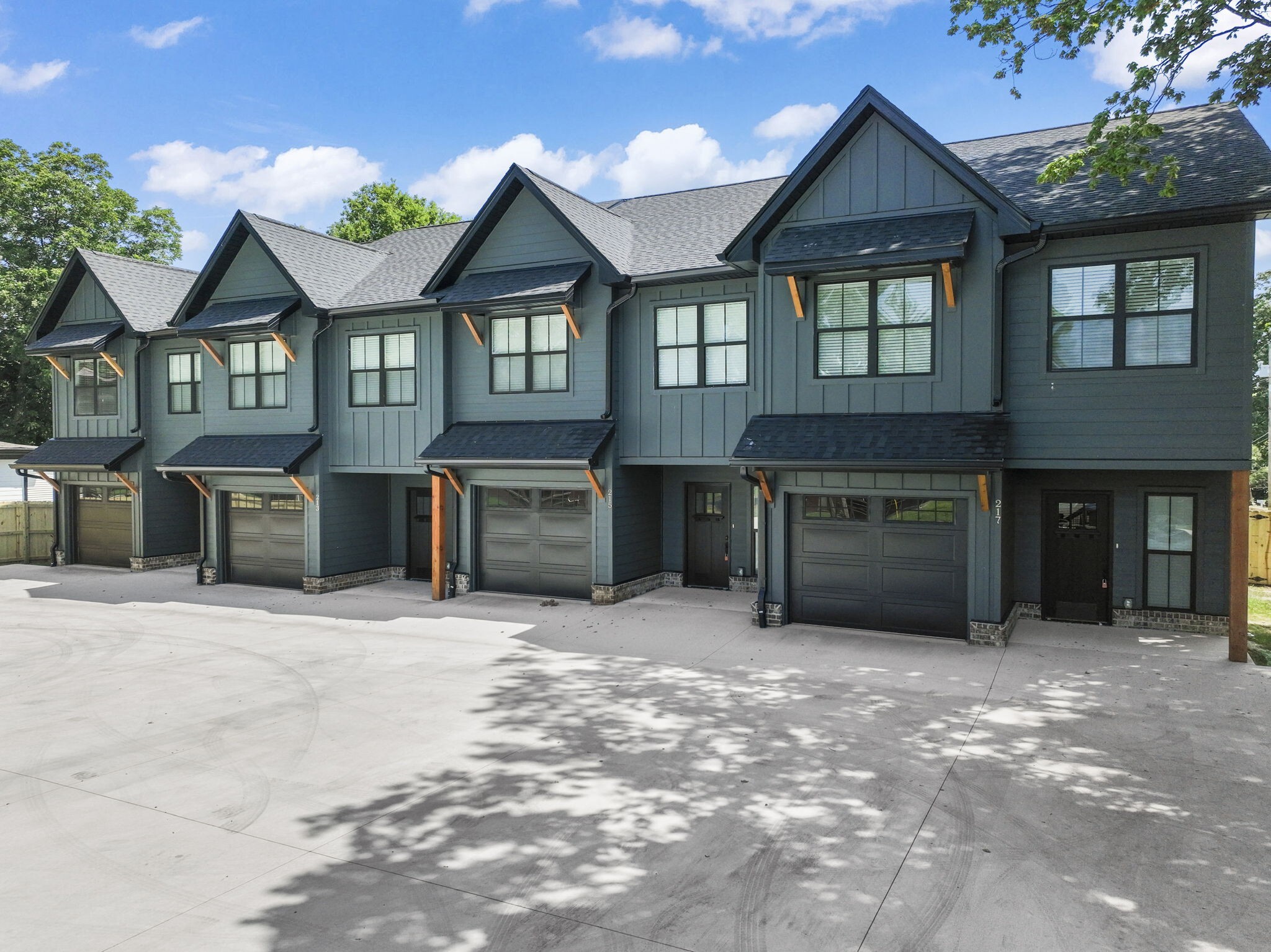 Property Photo: 213 S Porter St 213 TN 37398