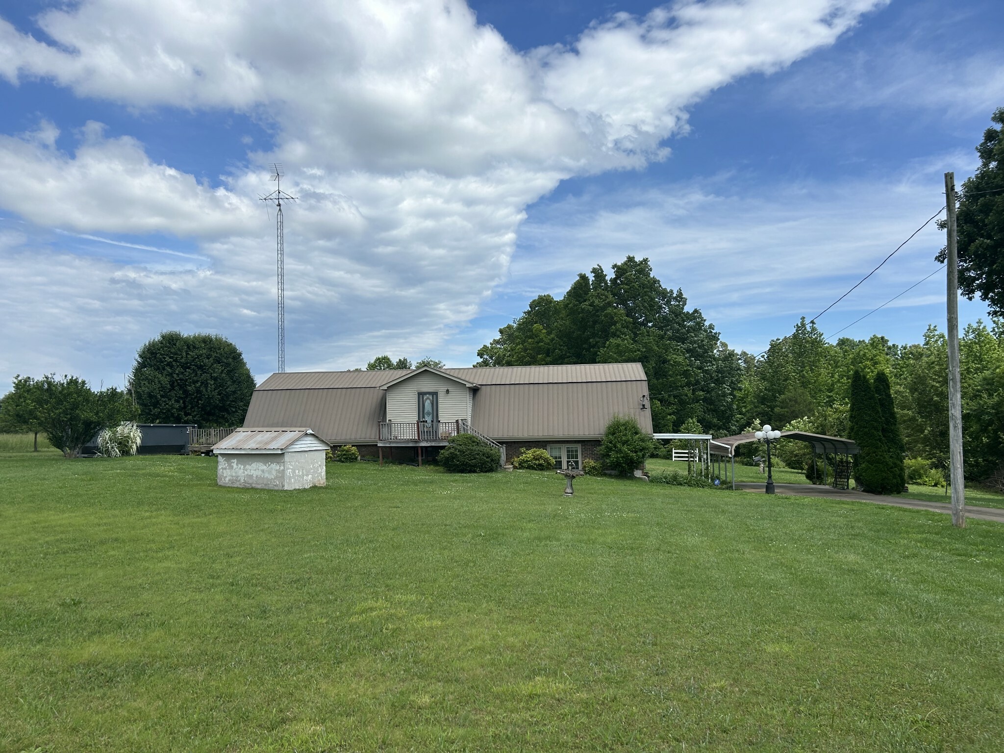 Property Photo: 236 Beartown Rd TN 38469