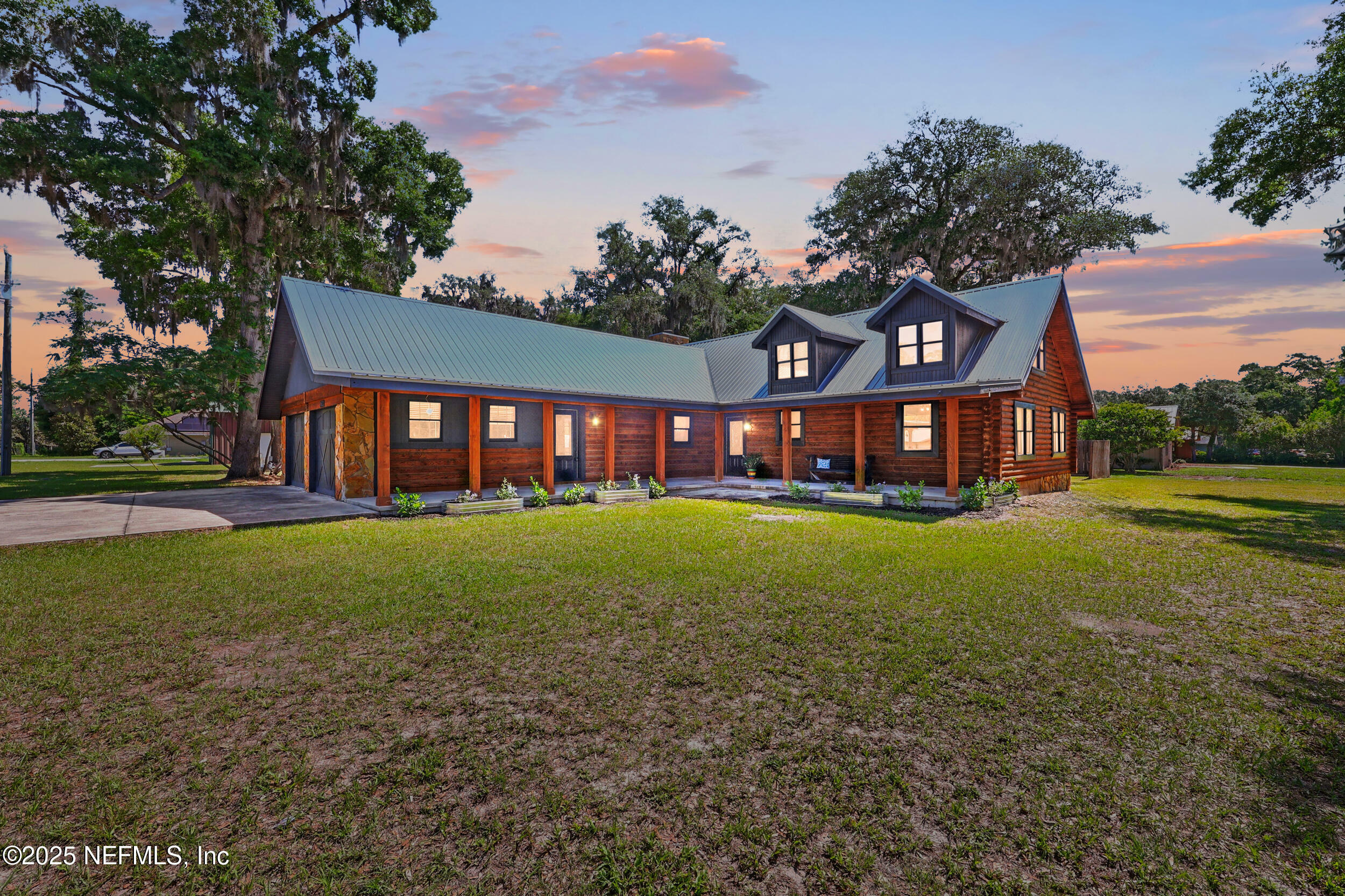 Property Photo: 360 Alabama Avenue FL 32177