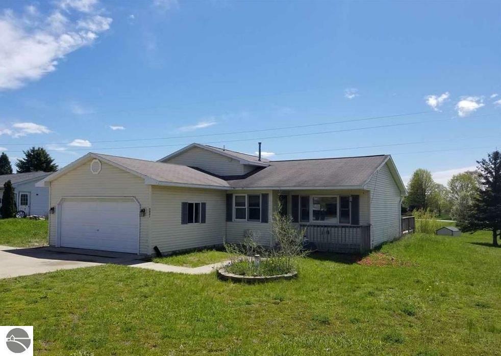 3881 Paddock Drive  Traverse City MI 49685 photo