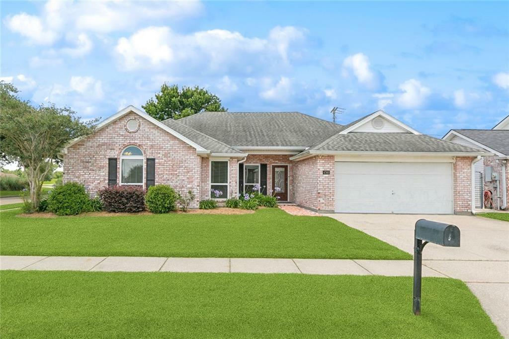 Property Photo: 4740 Red Oak Drive LA 70072