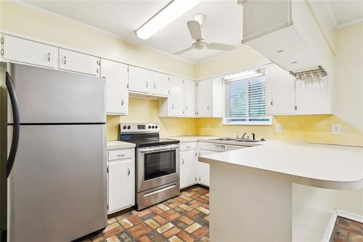 Property Photo: 106 Matthews Drive LA 70458