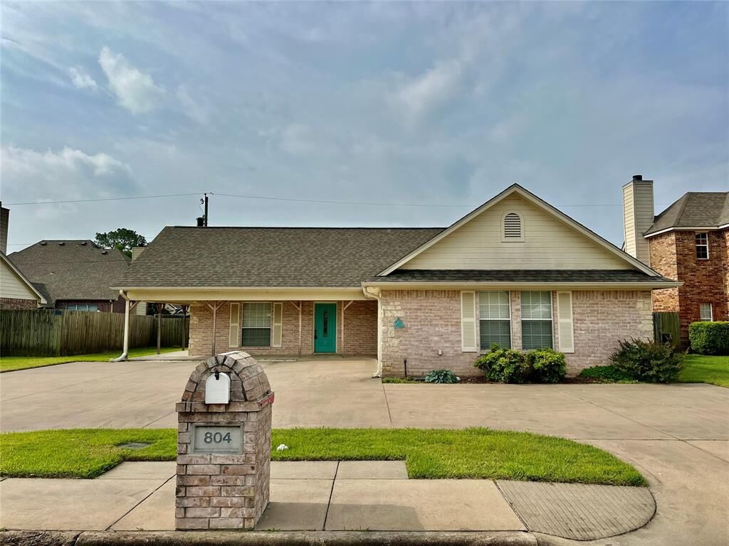Property Photo:  804 Austin Acre  TX 75482 