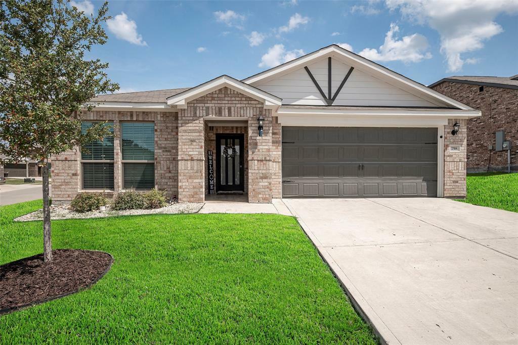 Property Photo: 758 Saratoga Drive TX 75159