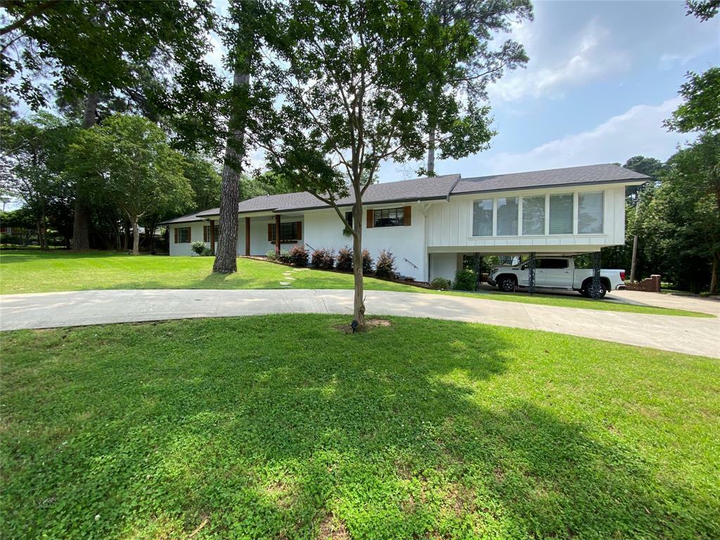 Property Photo: 1122 E 70th Street LA 71106