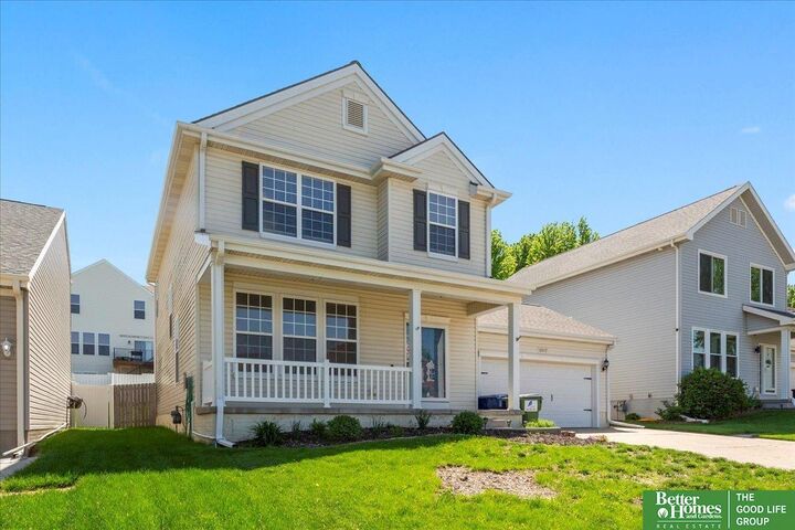 Property Photo: 5017 S 194th Avenue NE 68135