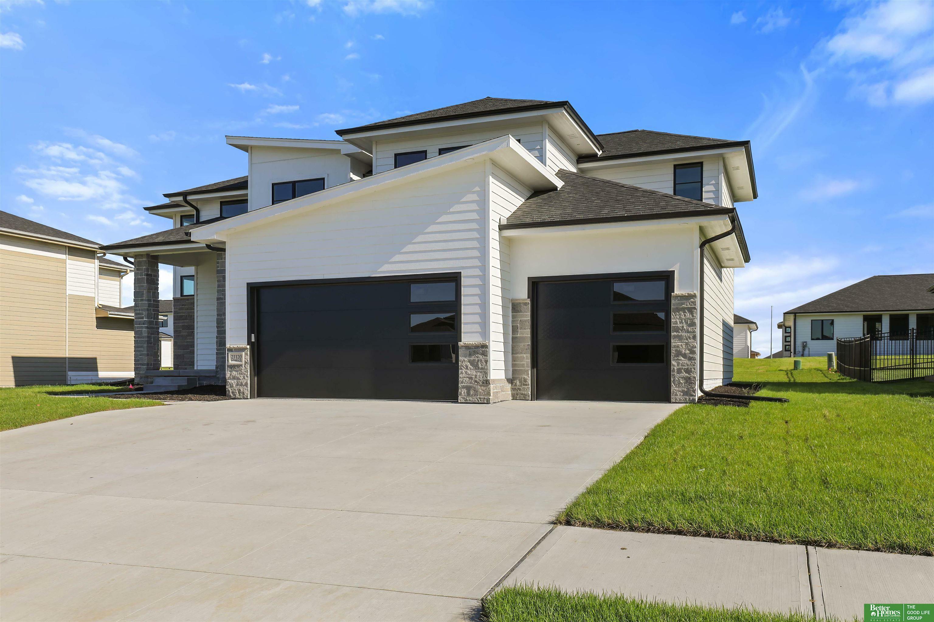 Property Photo: 21120 Arlington Street NE 68022
