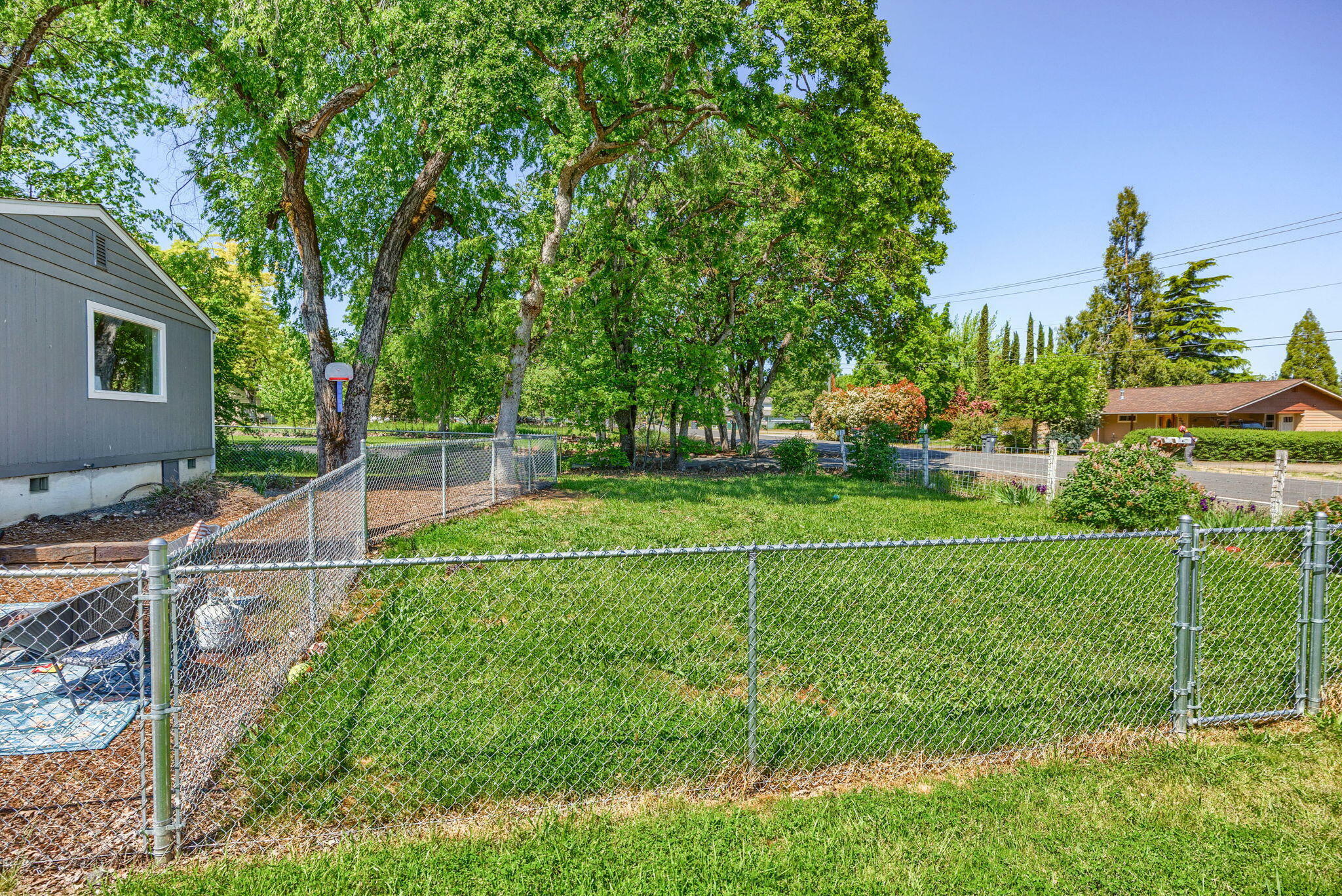Property Photo: 225 Wilson Road OR 97502