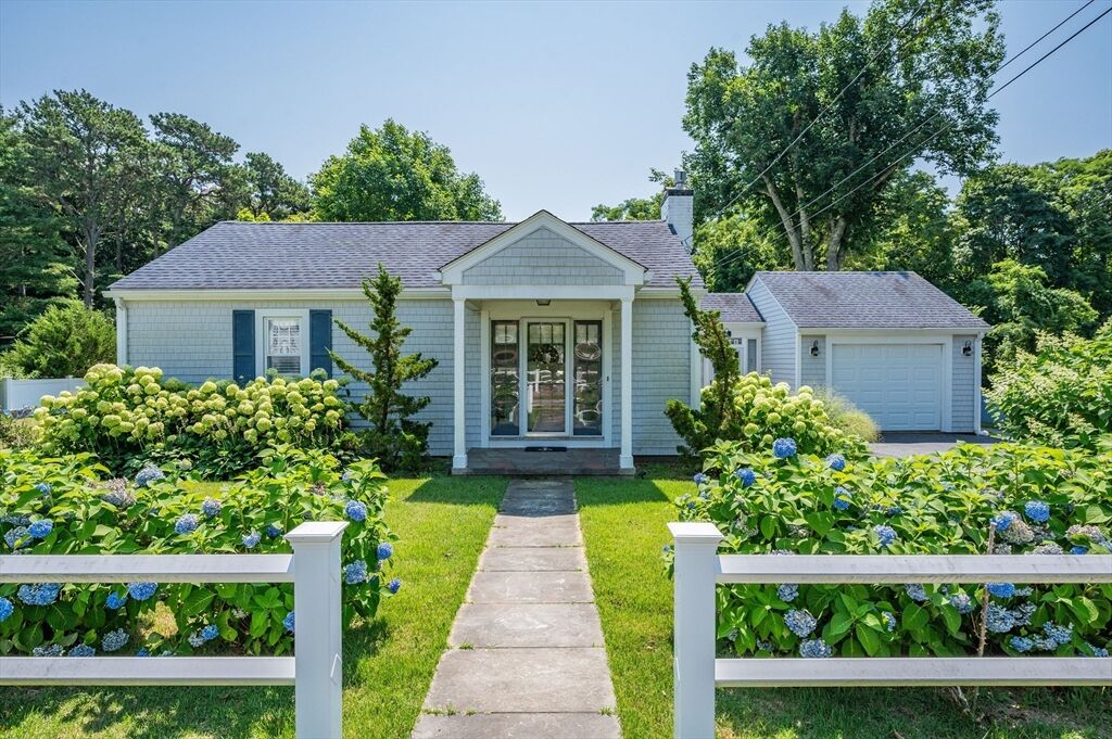 Property Photo:  46 Pine  MA 02556 