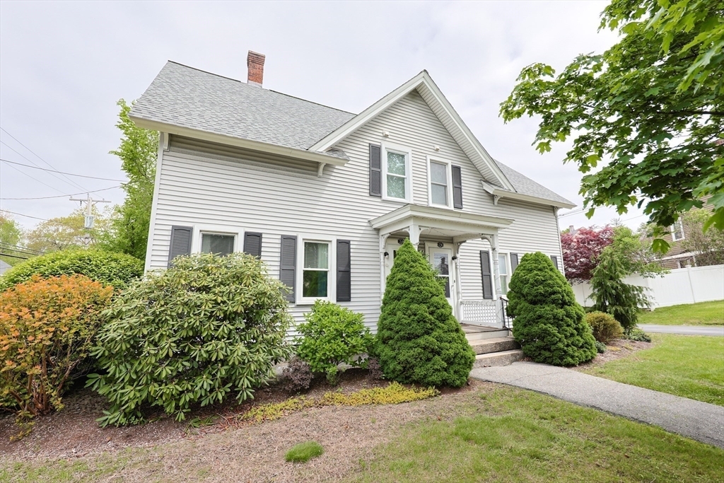 Property Photo: 258-260 Main St MA 01588