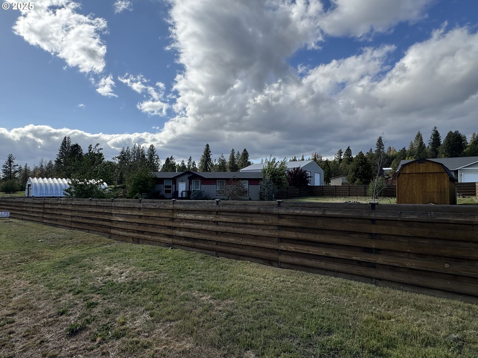 Property Photo: 409 NE High St WA 98620