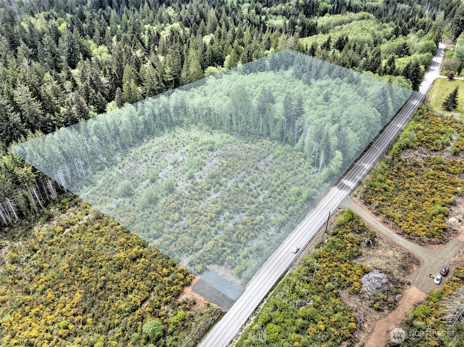 Property Photo: 1121 W Highland Road WA 98584