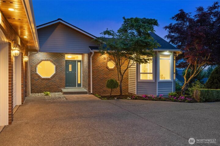 Property Photo: 6714 45th Place NE WA 98270