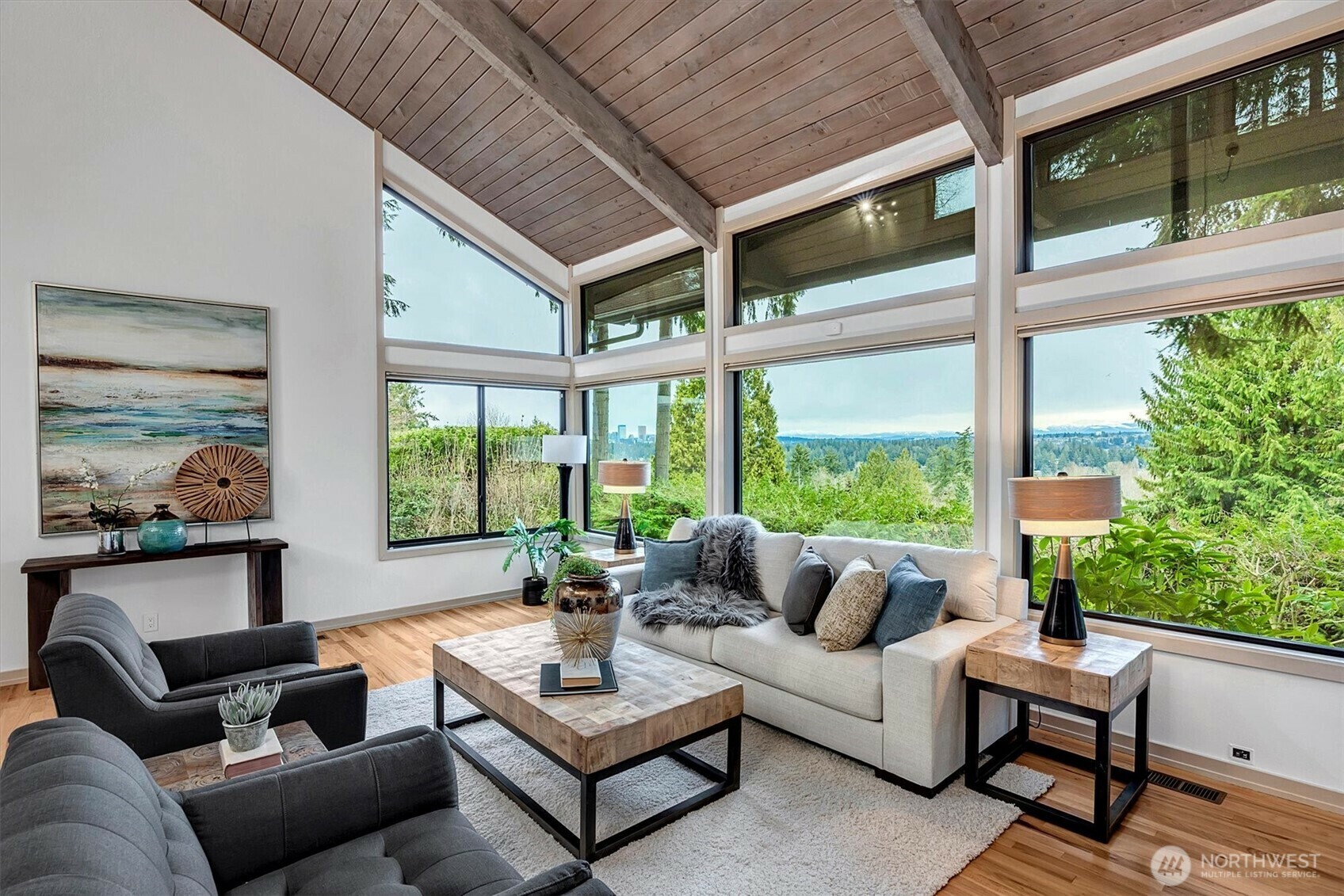 Property Photo:  9340  Mercerwood Drive  WA 98040 