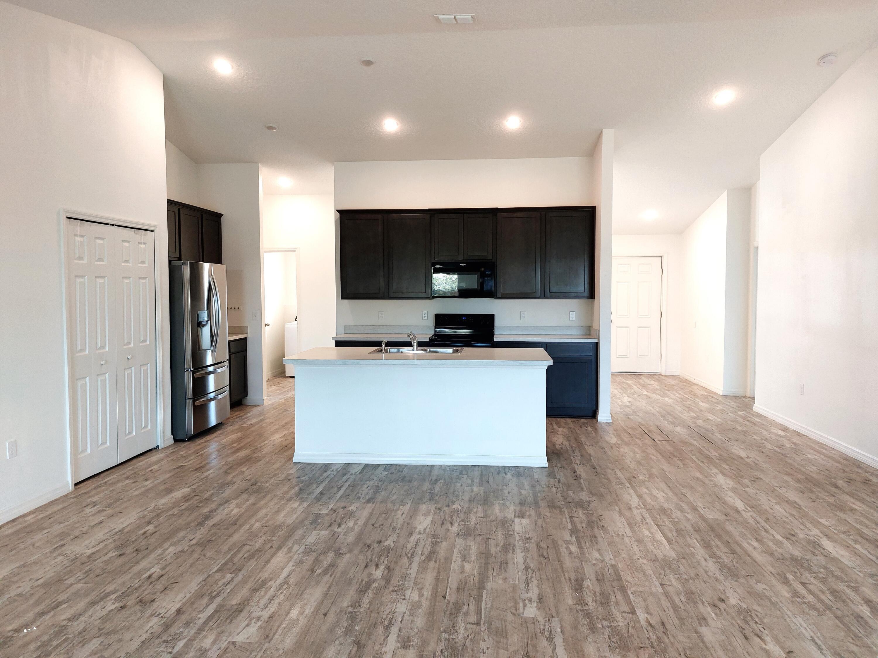 Property Photo: 1614 SW Sylvester Lane FL 34984