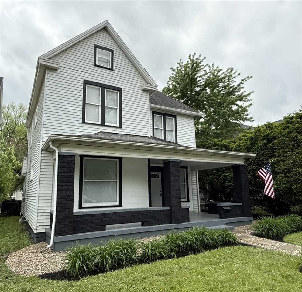 Property Photo: 425 Richmond Ave IN 47374