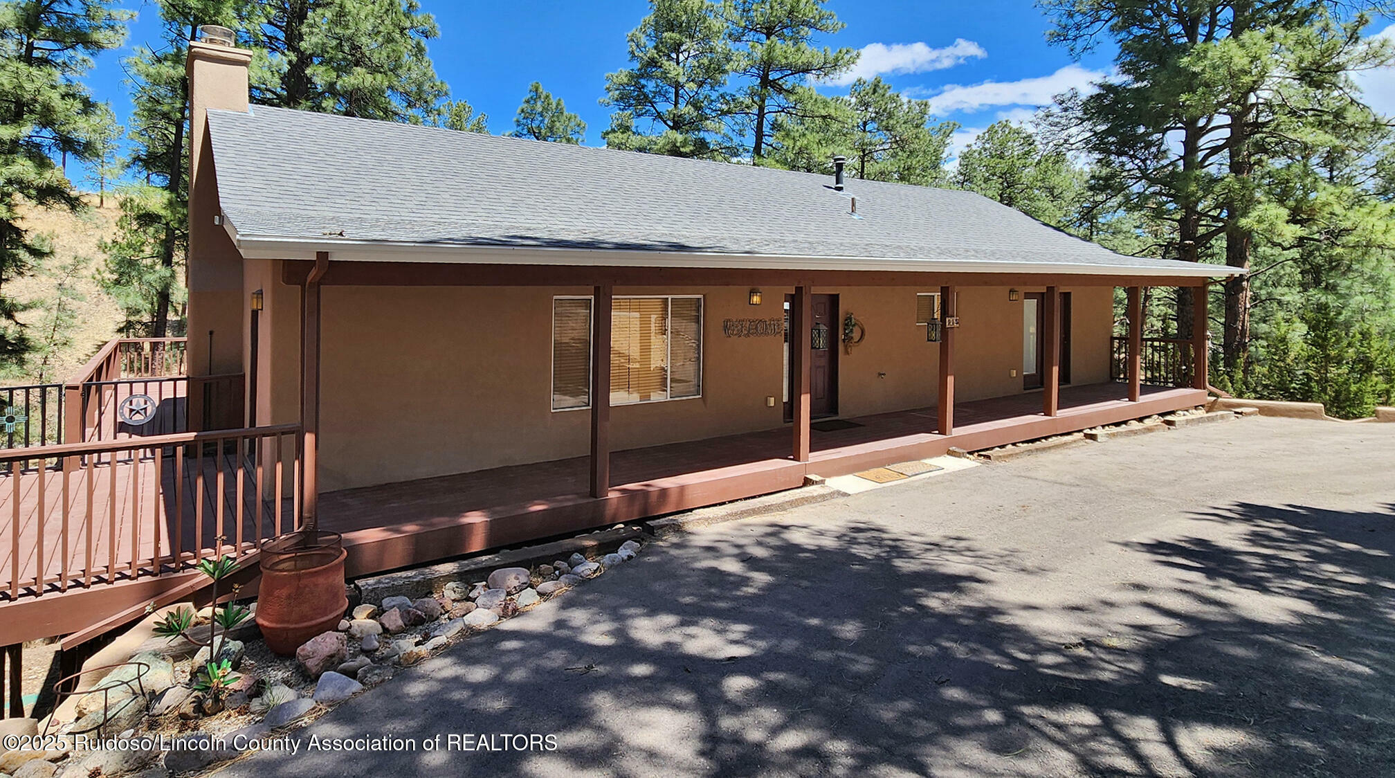 Property Photo: 115 Twin Tree Loop NM 88312